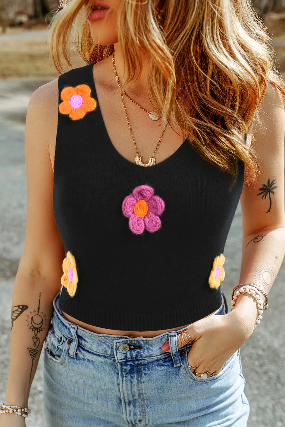 Black 3D Flower Decor Cropped Sweater Tank