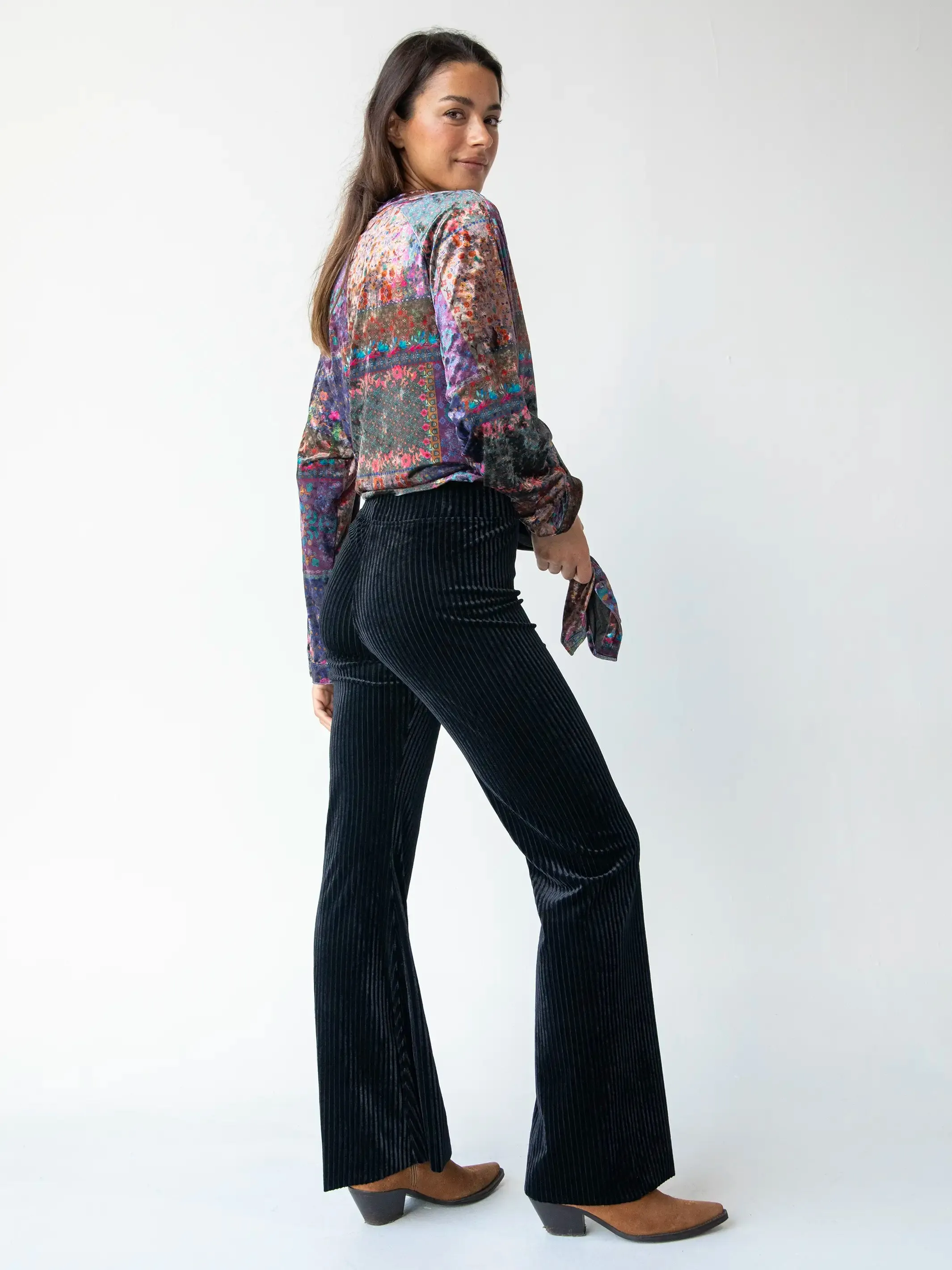 Cali Velvet Flare Pant - Black