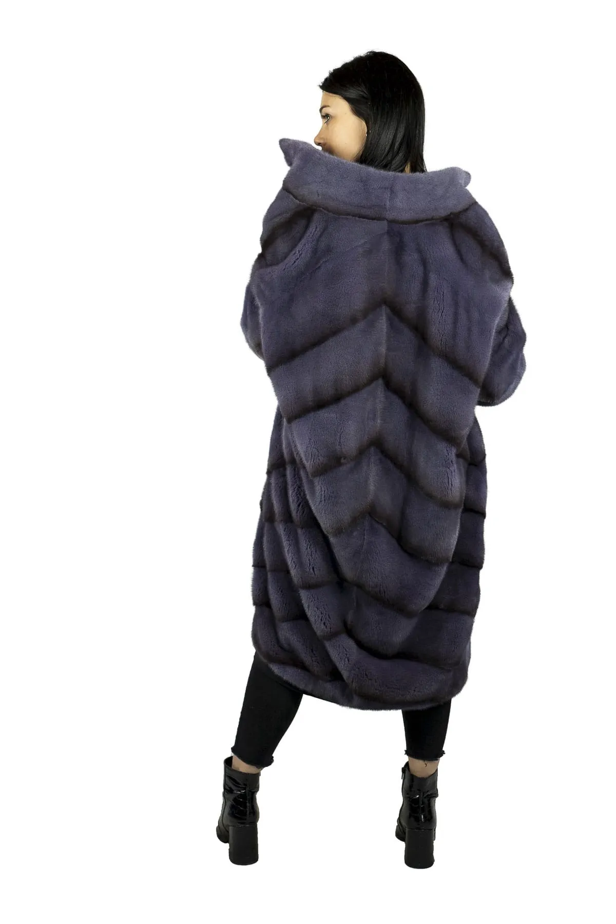 Coat in mink Purple Over Size model