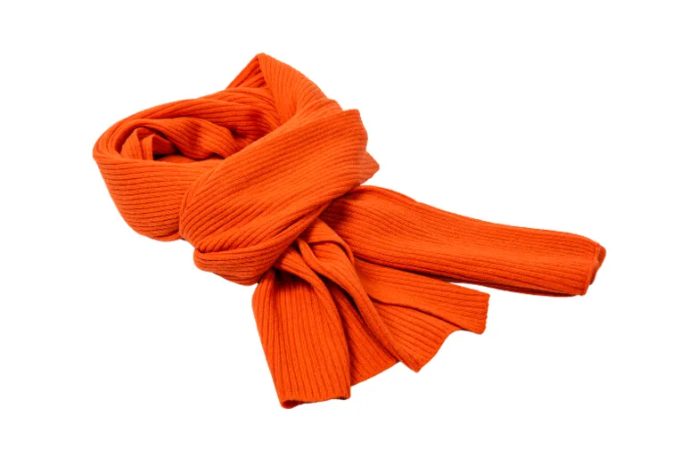 Luxurious Ribbed Cashmere Scarf