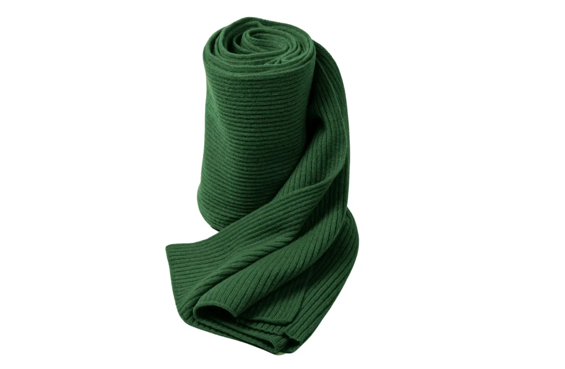 Luxurious Ribbed Cashmere Scarf