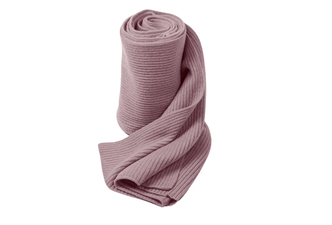 Luxurious Ribbed Cashmere Scarf