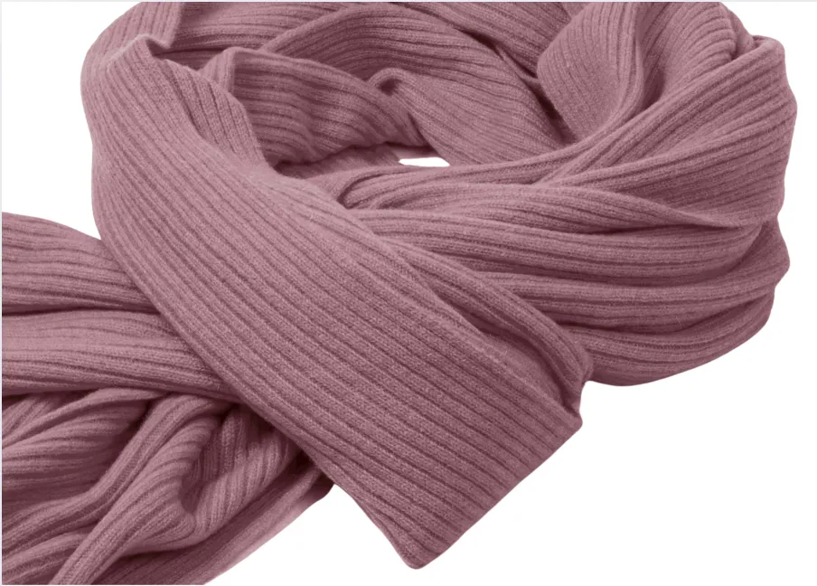 Luxurious Ribbed Cashmere Scarf