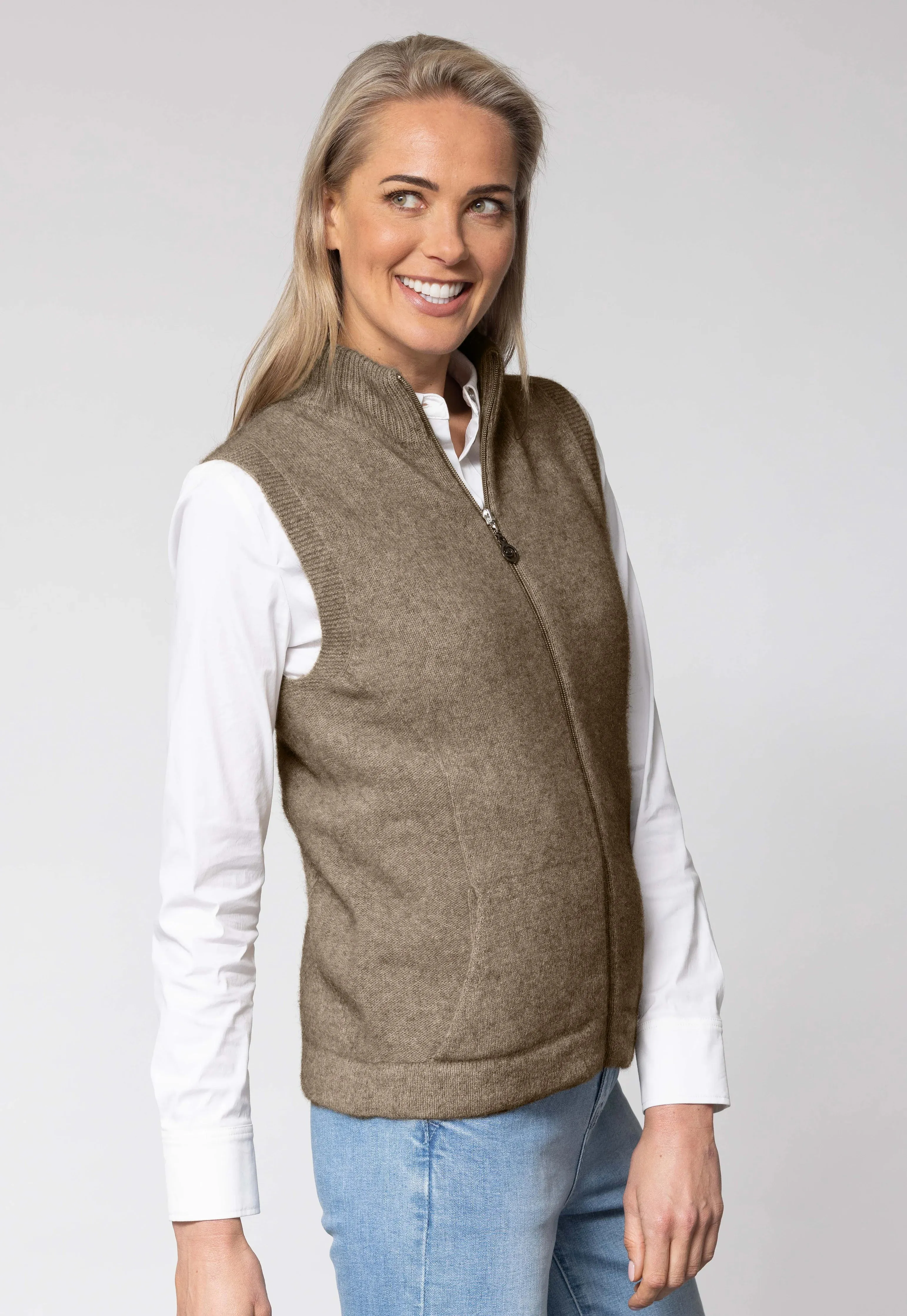 Noble Wilde - Gilet Vest in Merino Wool and Possum