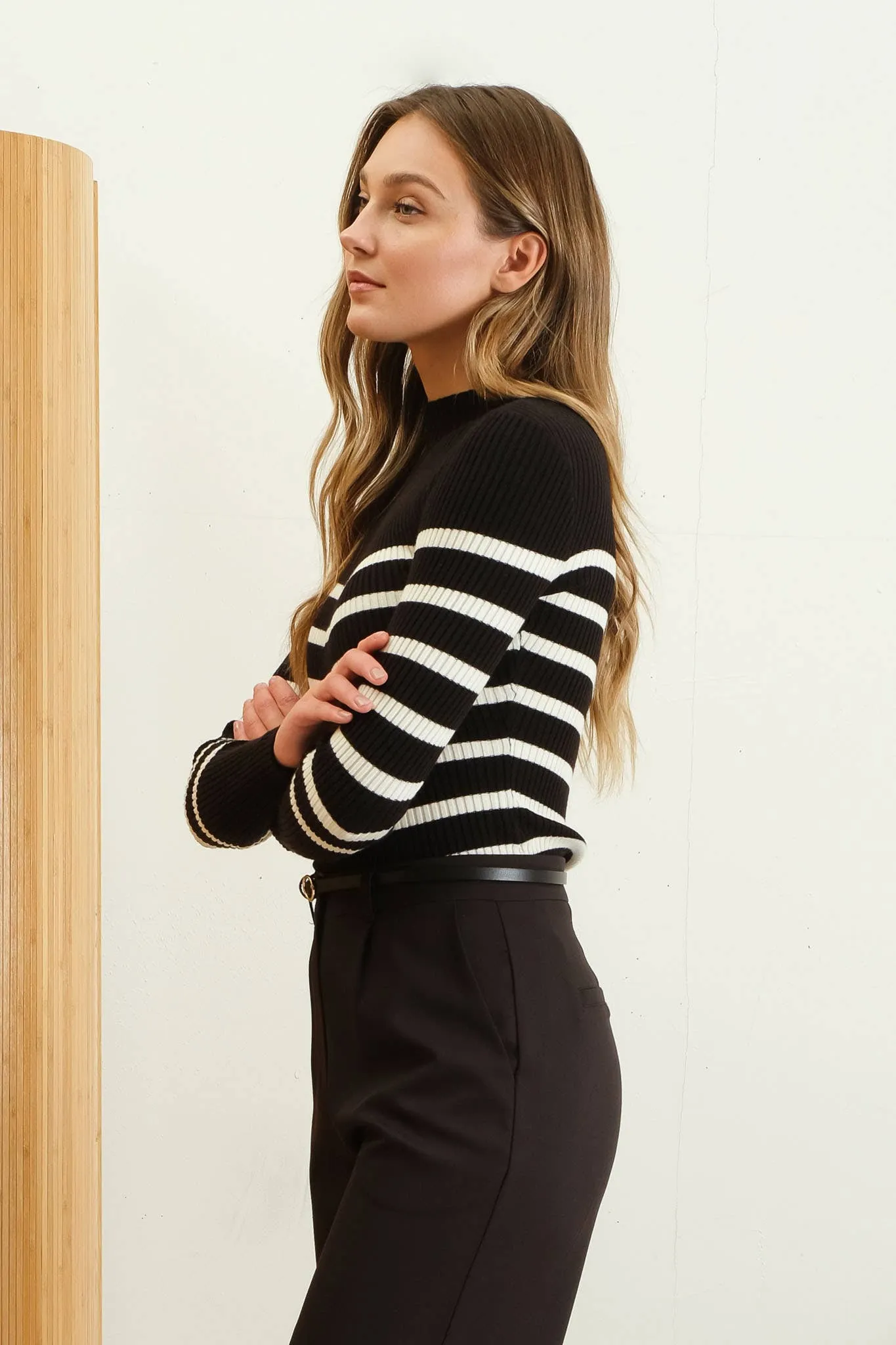 STRIPE MOCK NECK : BLACK