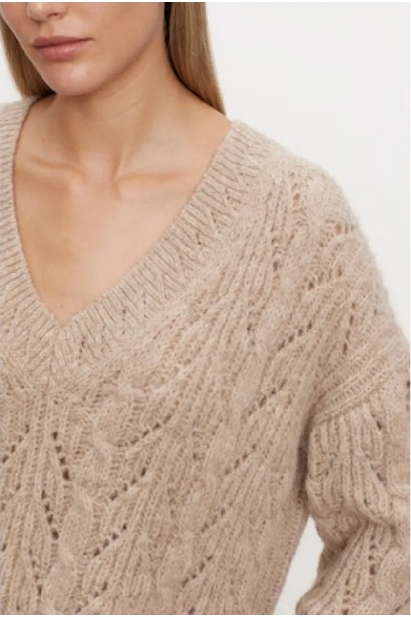 Velvet by Graham & Spencer Sade 06 Cozy Cable Sweater | Oatmeal