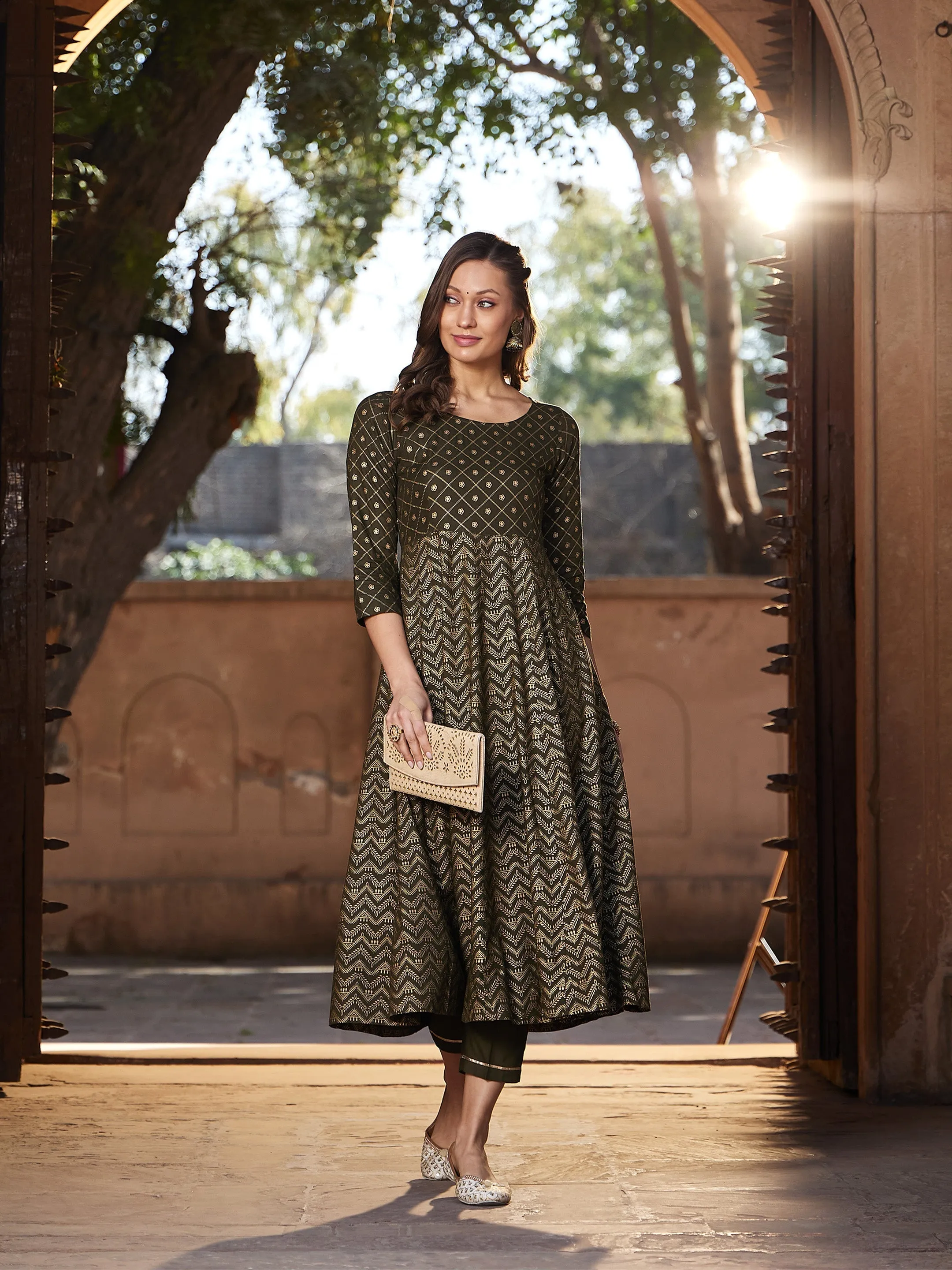 Women Olive Chevron Foil Anarkali Kurta With Pants