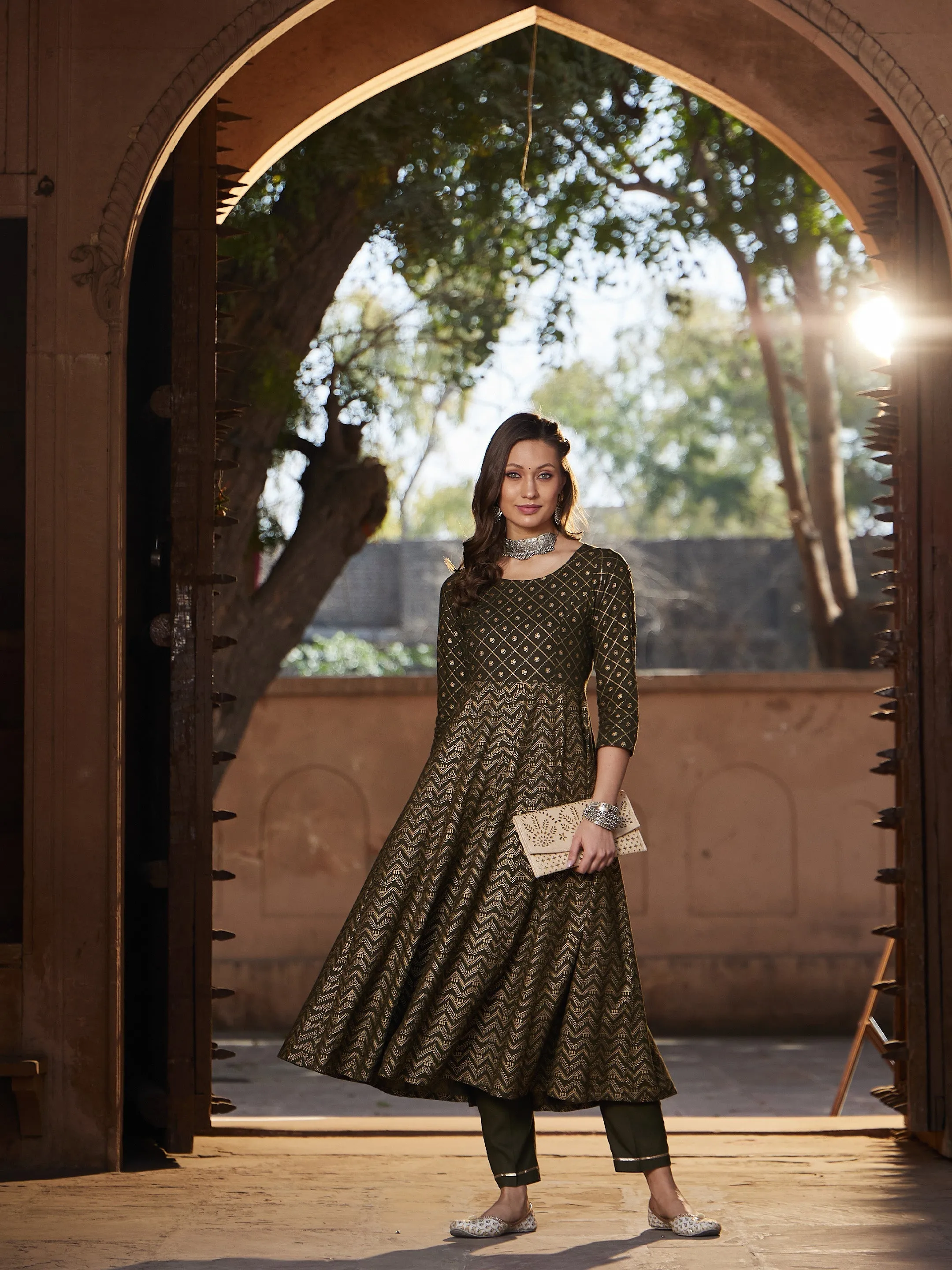 Women Olive Chevron Foil Anarkali Kurta With Pants