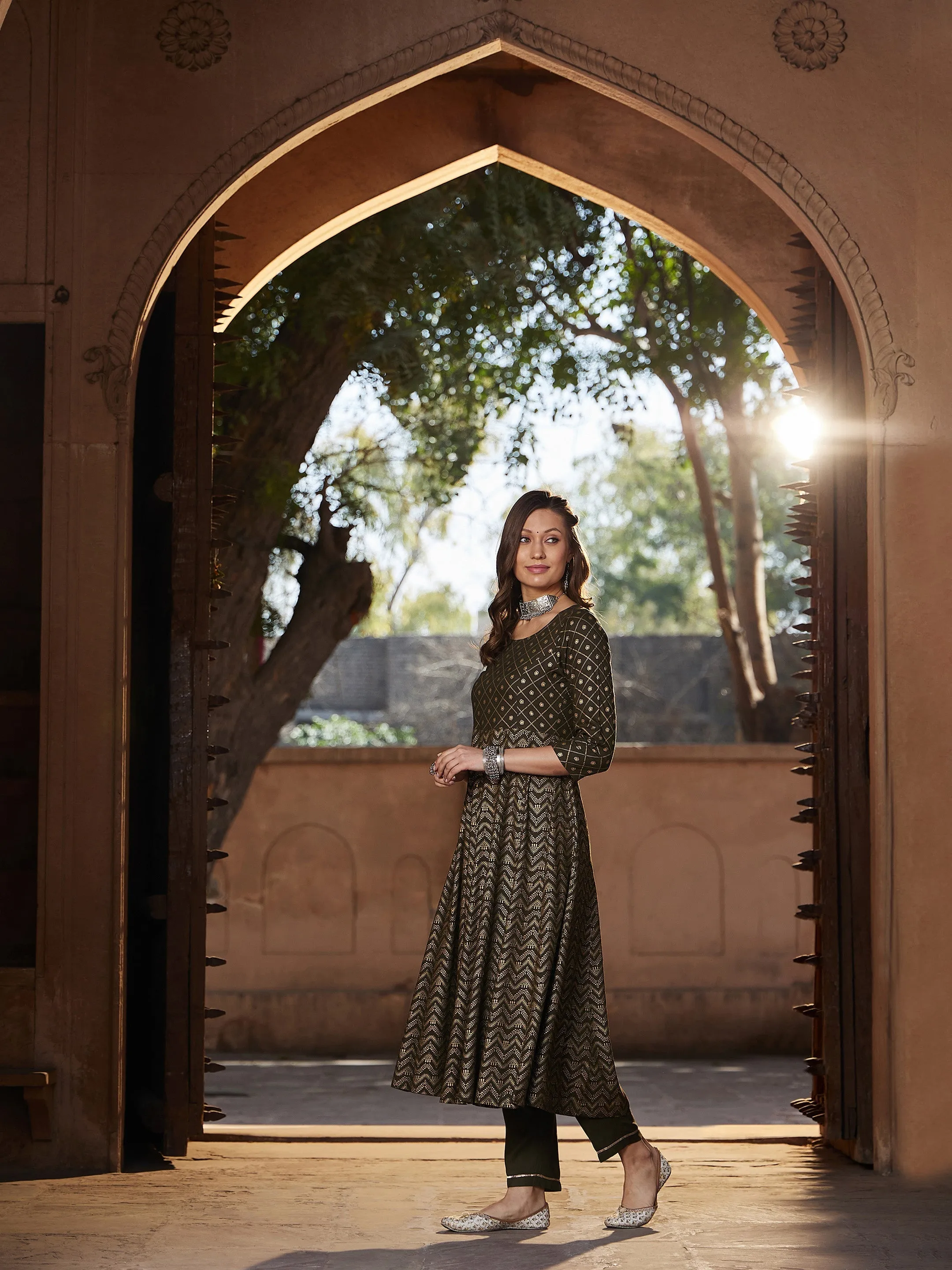 Women Olive Chevron Foil Anarkali Kurta With Pants